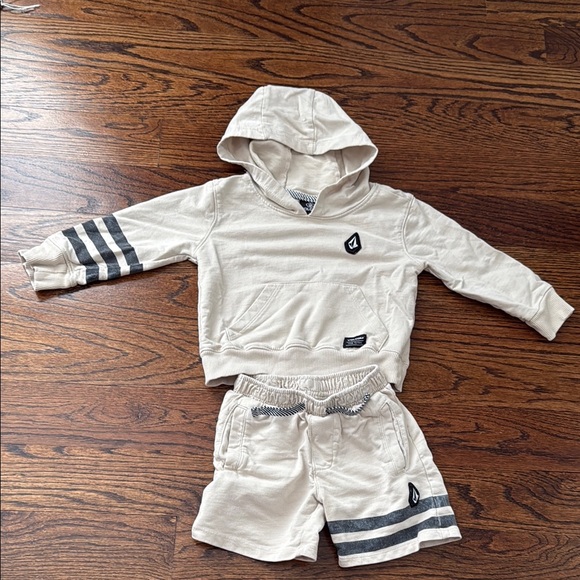 Volcom Kids Matching Set in Cream and Black - Picture 1 of 1